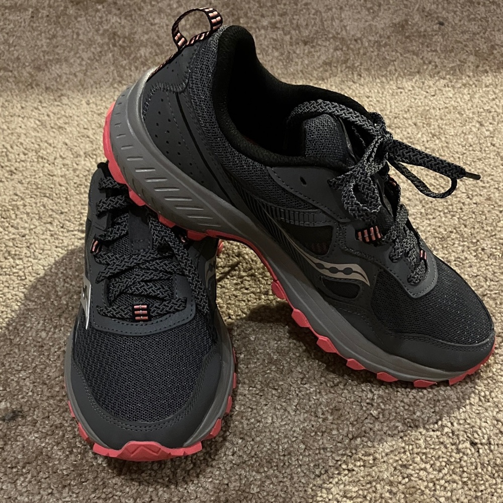 Saucony Women's dark grey and coral Athletic Shoes